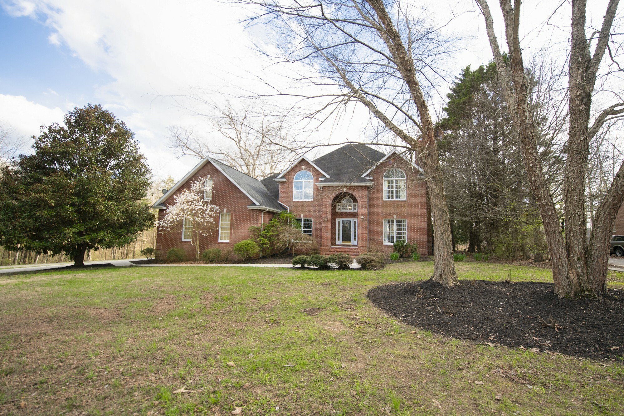 Property Photo:  101 Somerset Ln  TN 37388 