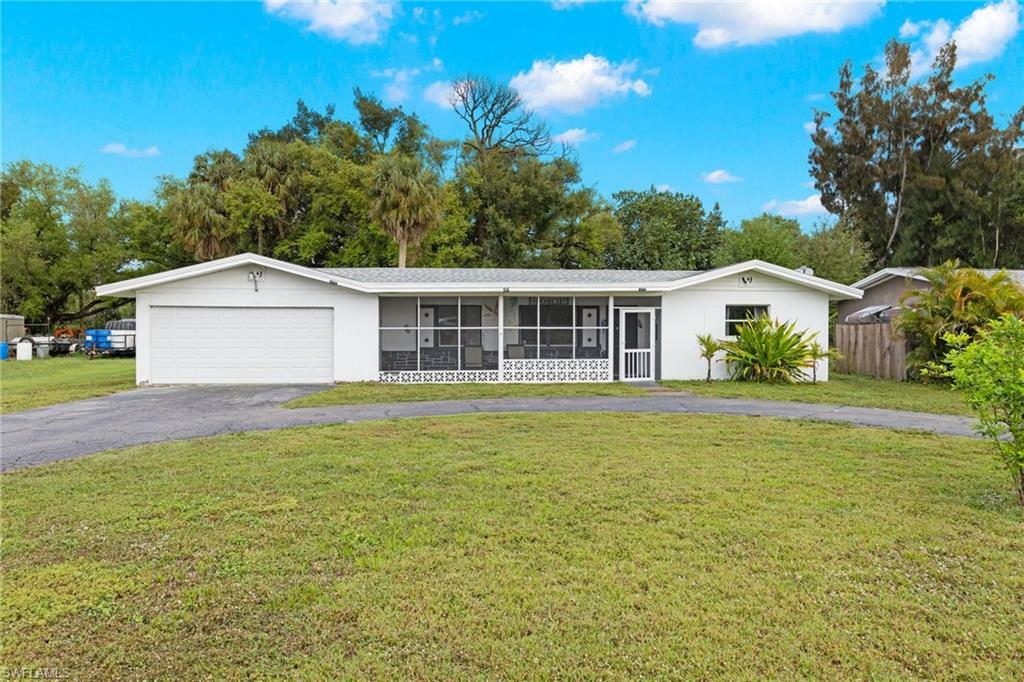 Property Photo:  84 E Mariana Ave  FL 33917 