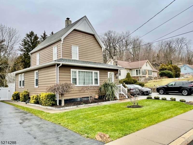 Property Photo:  393 Ringwood Ave 2  NJ 07465 