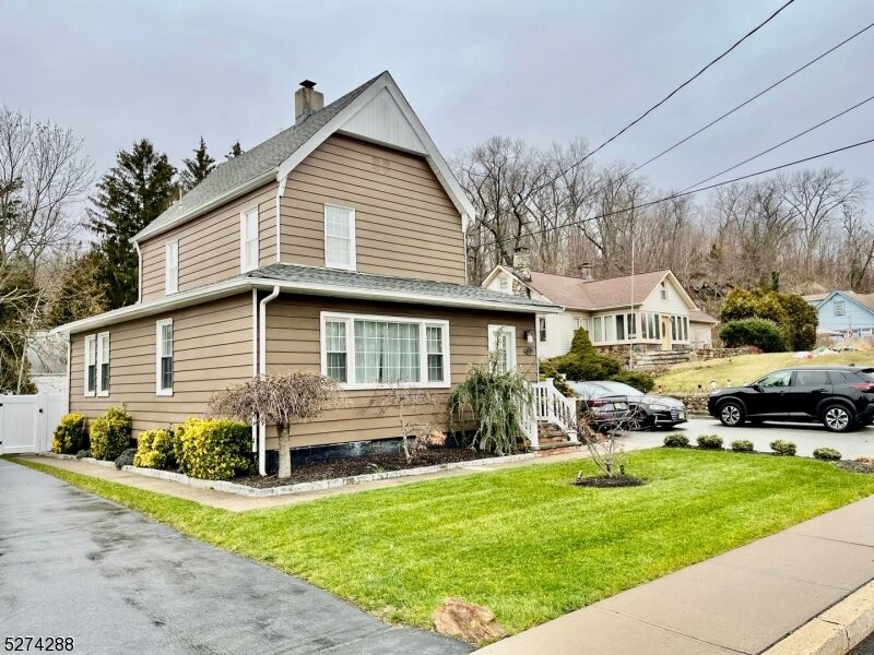 Property Photo:  393 Ringwood Ave 2  NJ 07465