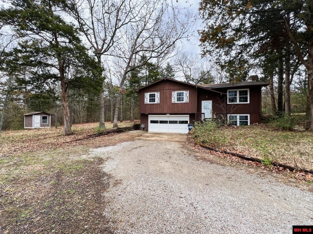 Property Photo:  1803 Hallmark Circle  AR 72653 