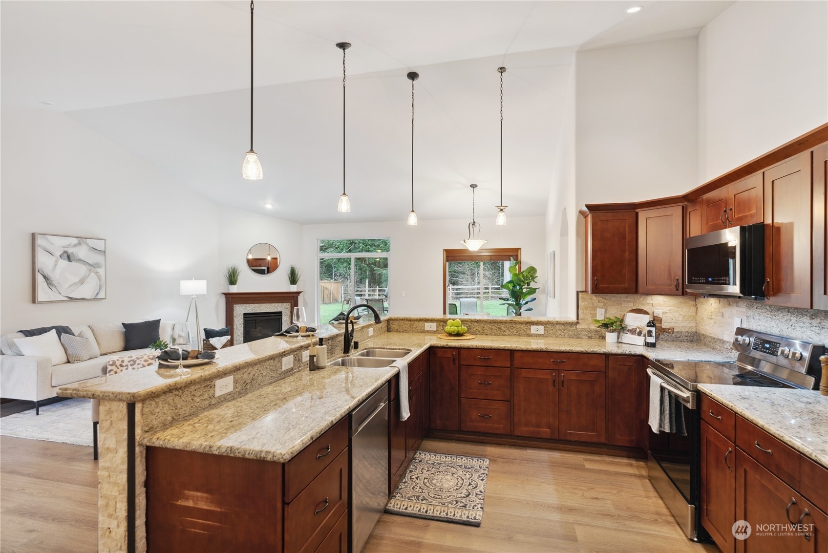 Property Photo: 8943 Fox Ridge Lane SE WA 98513