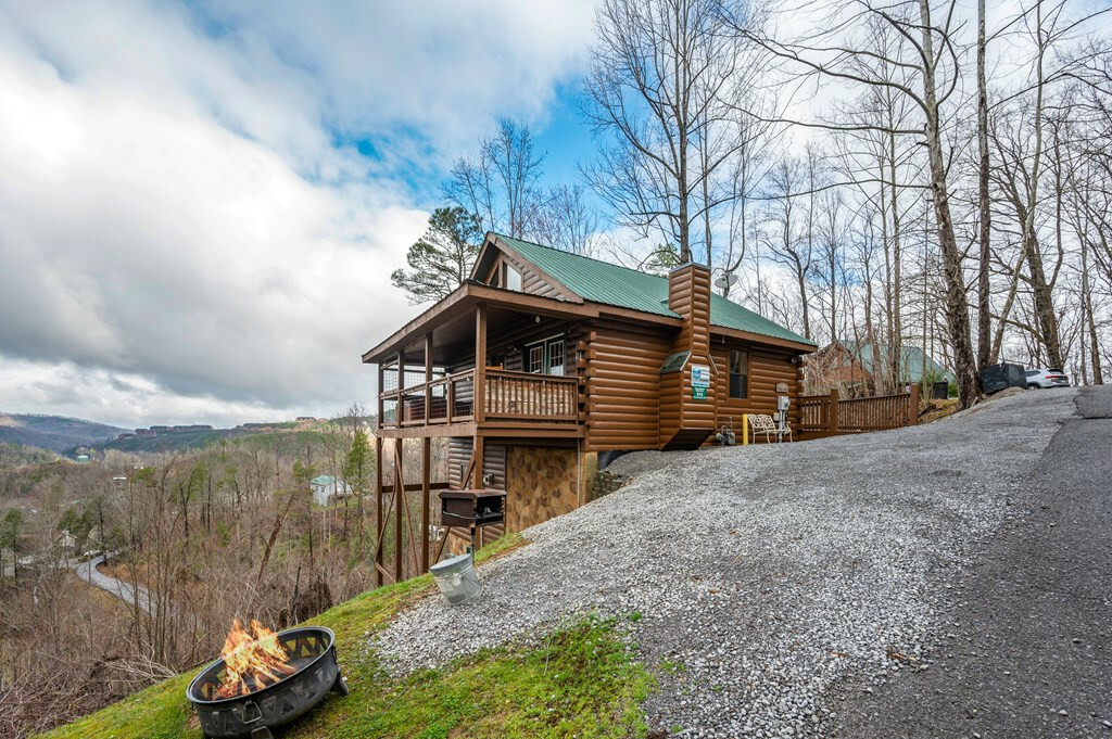 Property Photo:  513 Parsons Branch Way  TN 37738 