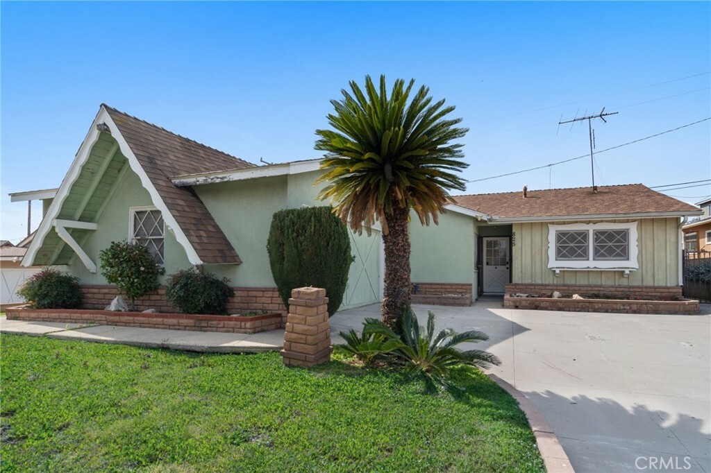 Property Photo:  825 N Adobe Avenue  CA 90640 