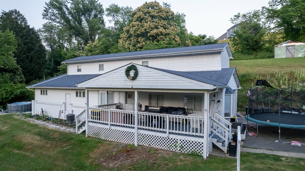 Property Photo:  516 Muse Bishop Rd  PA 15057 