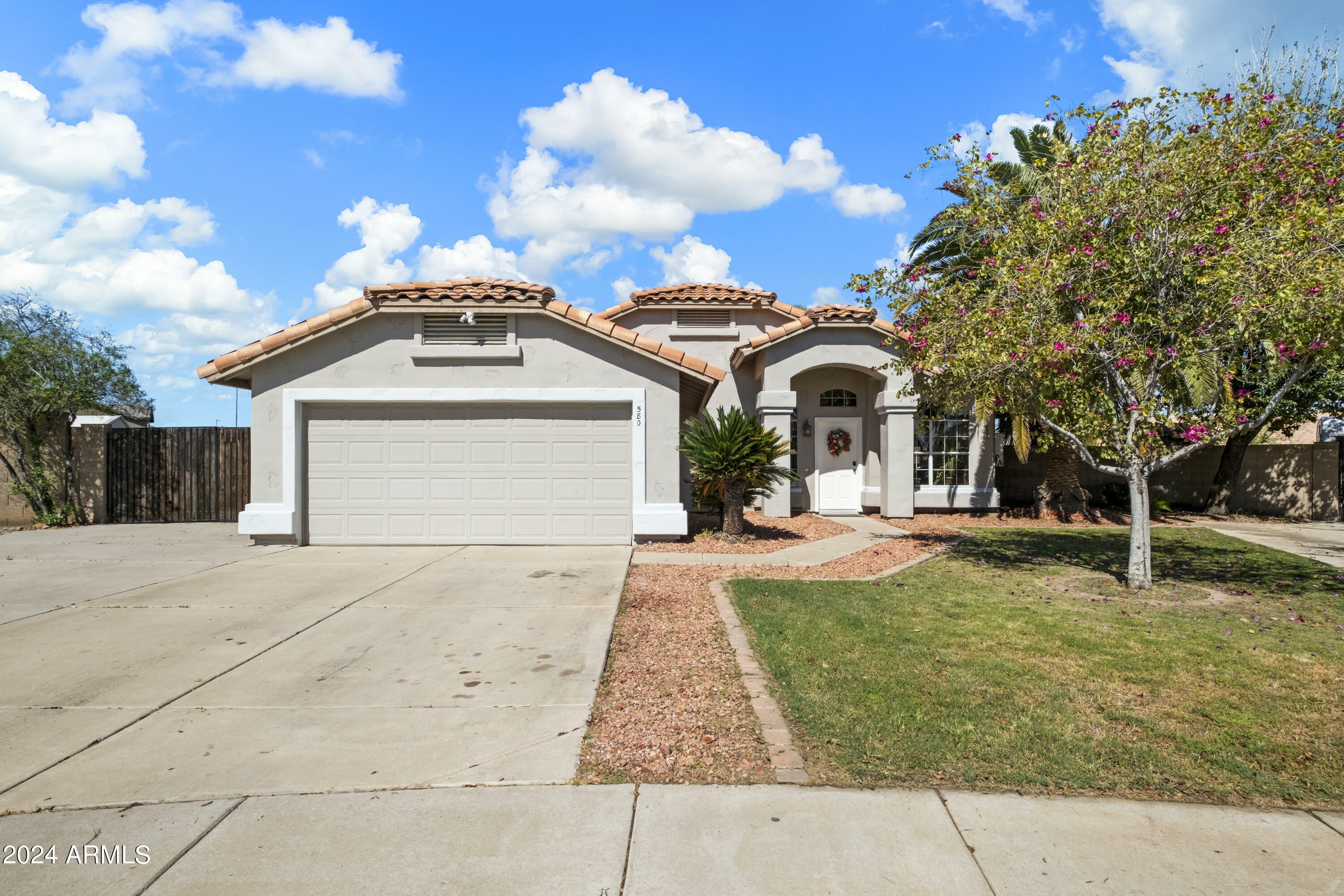 Property Photo:  580 W Sagebrush Street  AZ 85233 