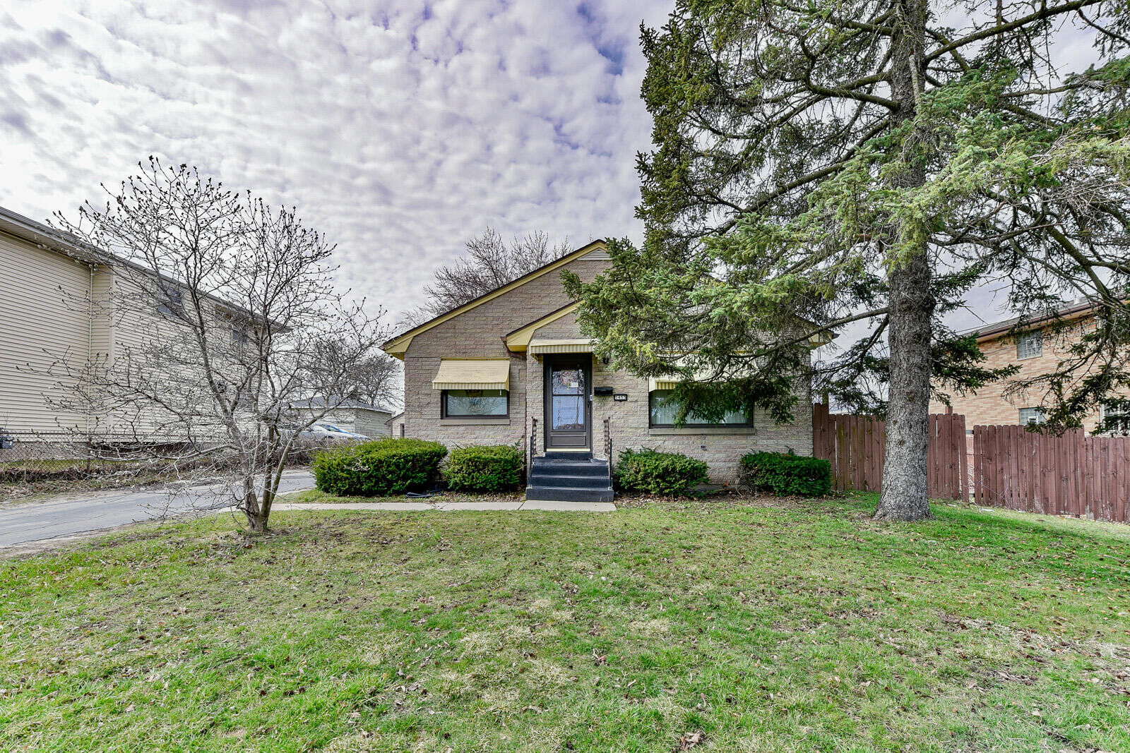 Property Photo: 5453 S 13th St WI 53221