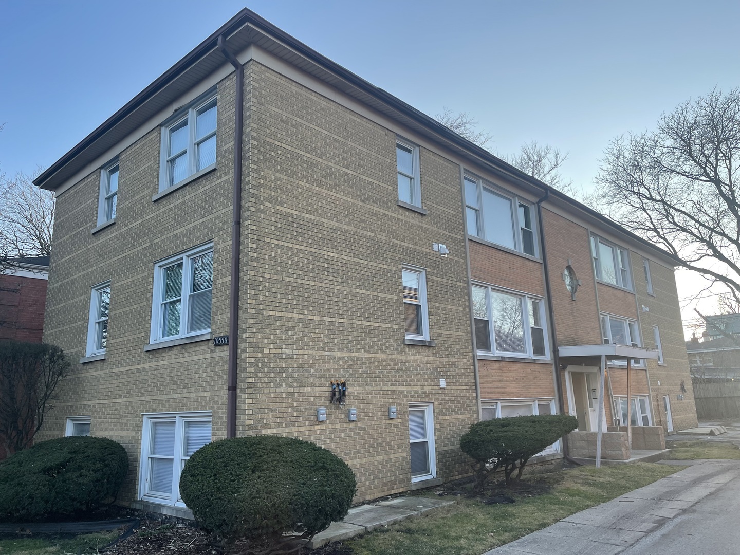 Property Photo:  10558 S Walden Parkway 2E  IL 60643 