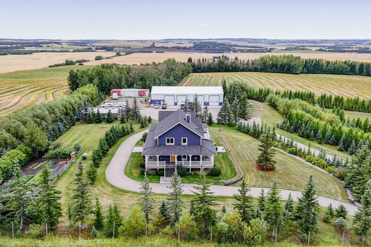 Photo de la propriété: 38139 Range Road 265 AB T4E 0Z3