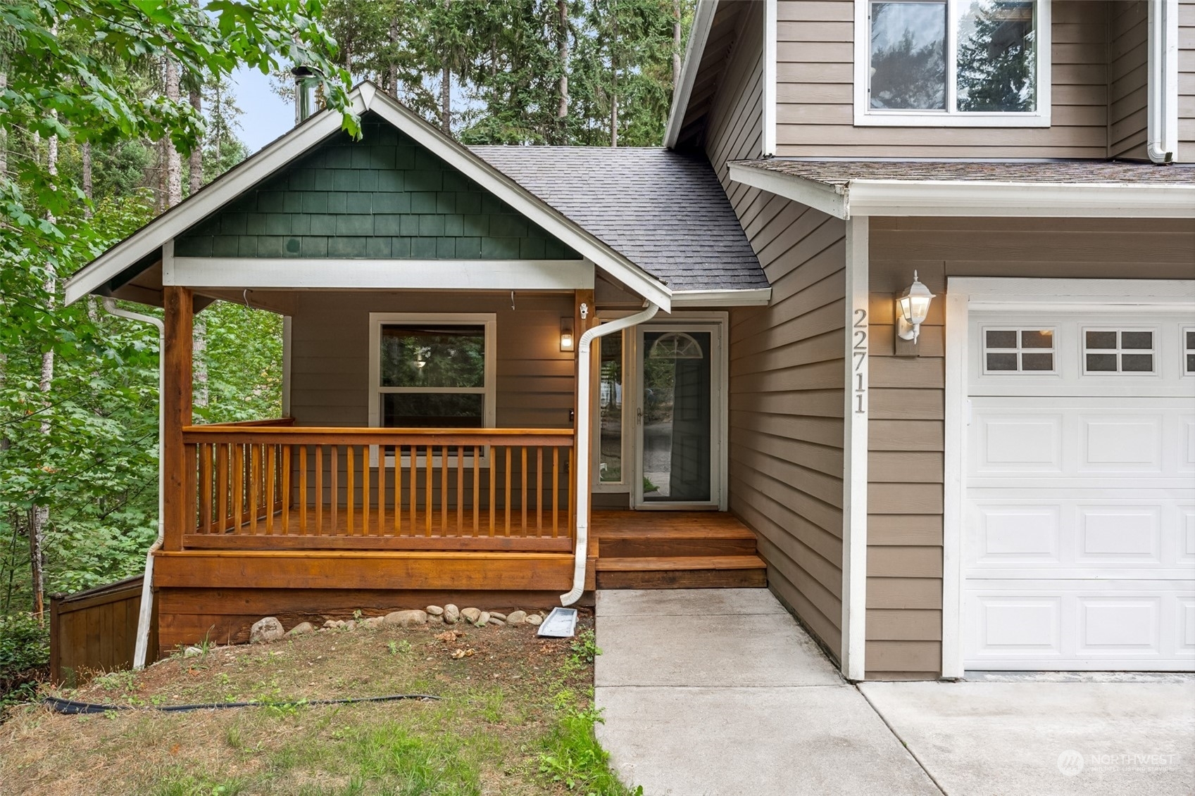 Property Photo:  22711 Laceywood Court SE  WA 98597 