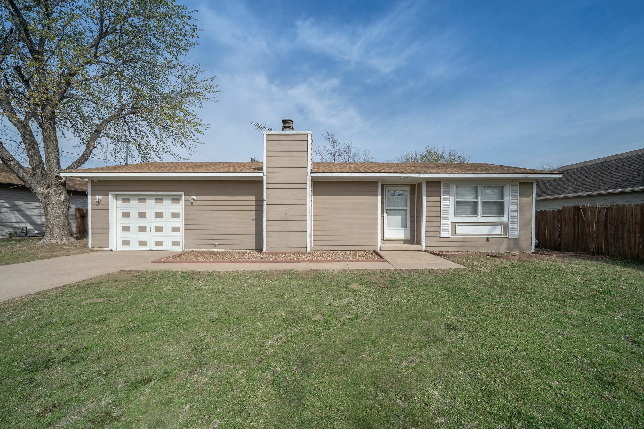 Property Photo:  1040 N Gordon  KS 67203 