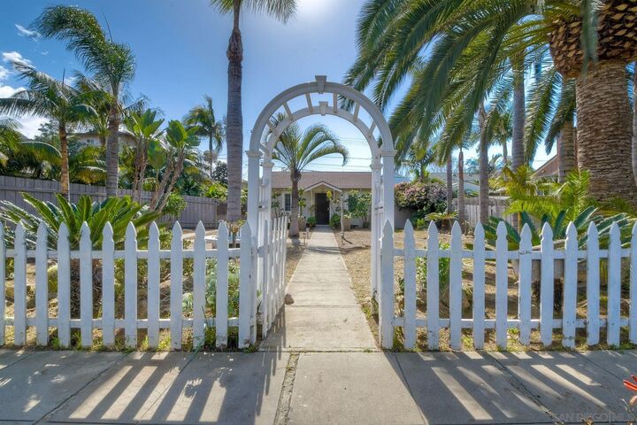 Property Photo:  421 S Ditmar St  CA 92054 