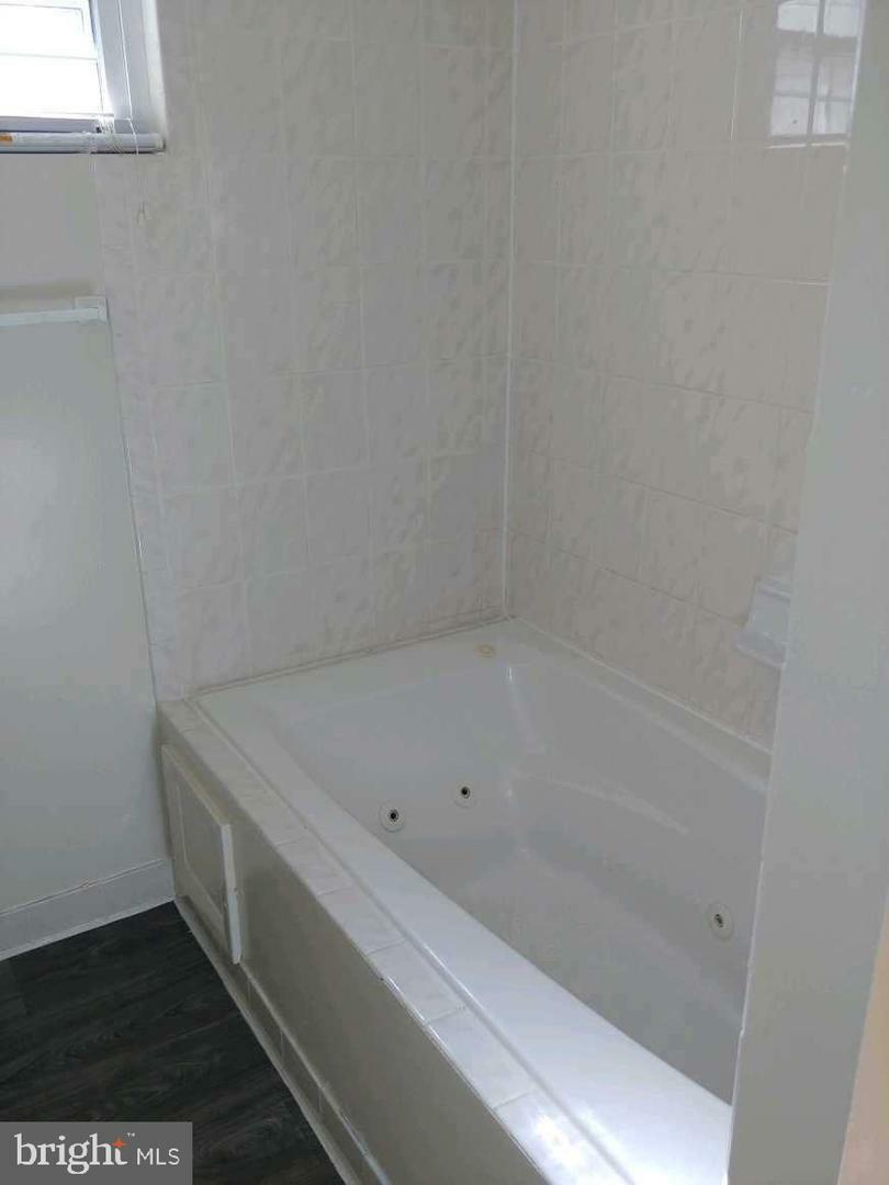 Property Photo:  11 46th Street SE 201  DC 20019 