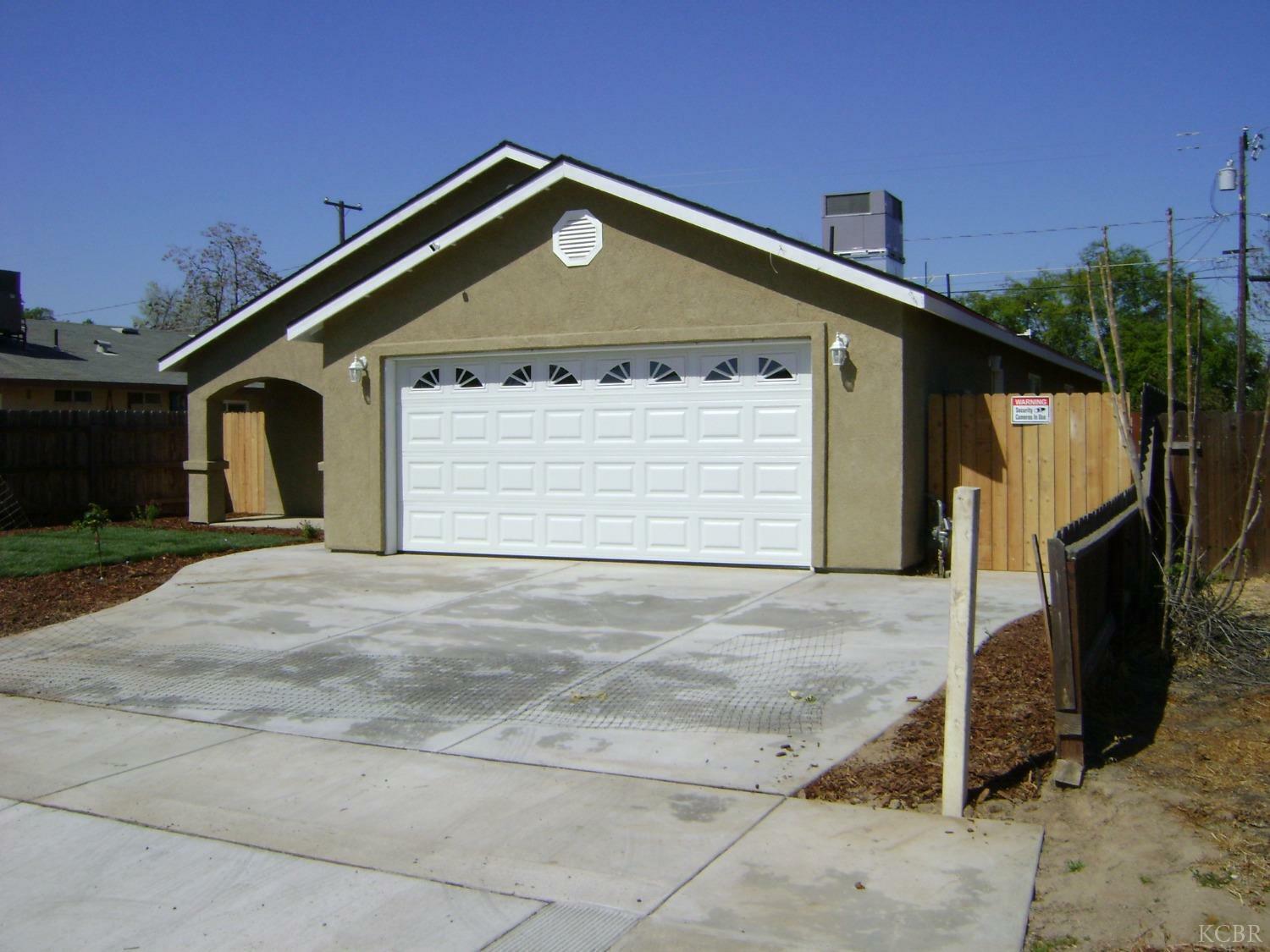 404 E 9th Street  Hanford CA 93230 photo