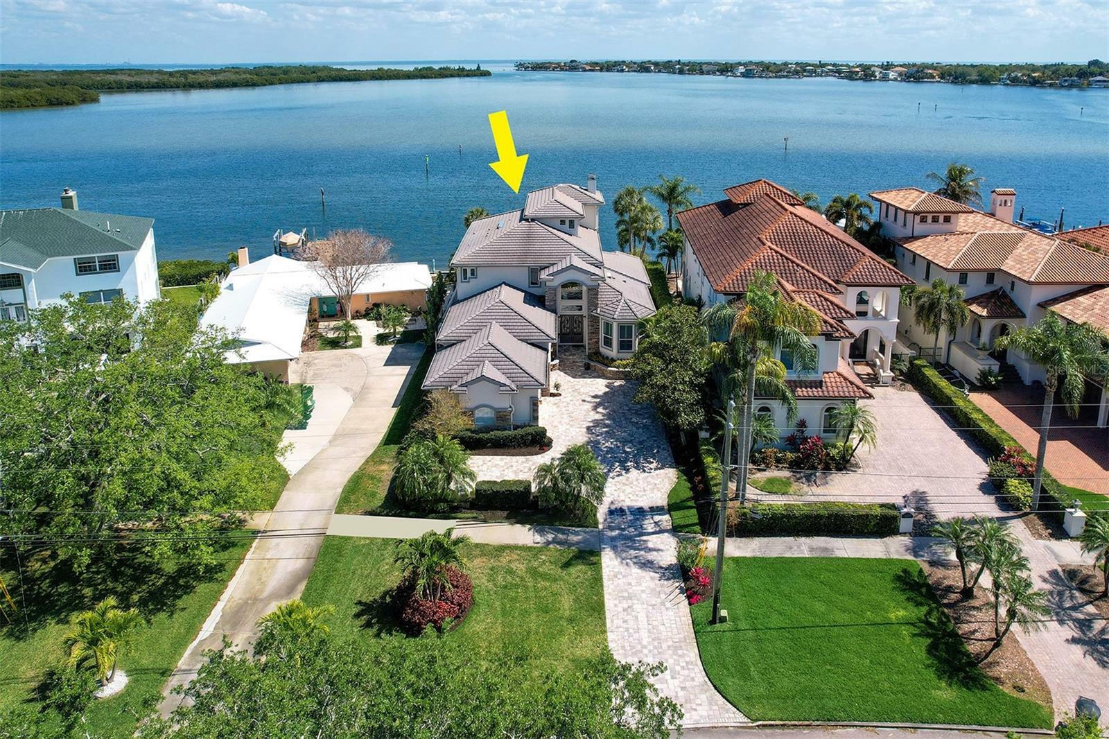 Property Photo:  6627 Bayou Grande Boulevard NE  FL 33702 