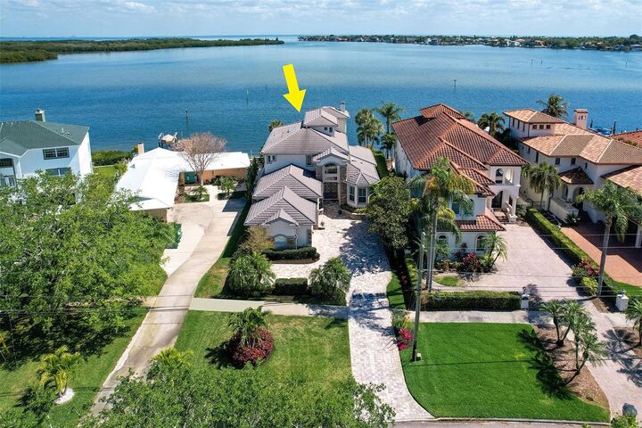 Property Photo: 6627 Bayou Grande Boulevard NE FL 33702