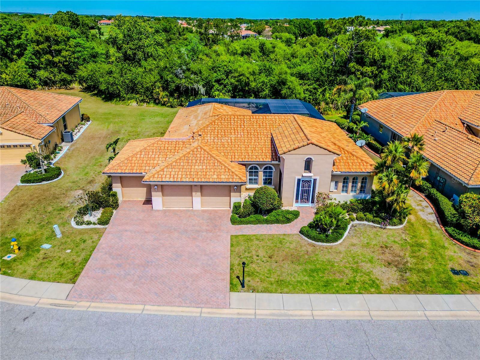 Property Photo: 541 Rimini Vista Way FL 33573
