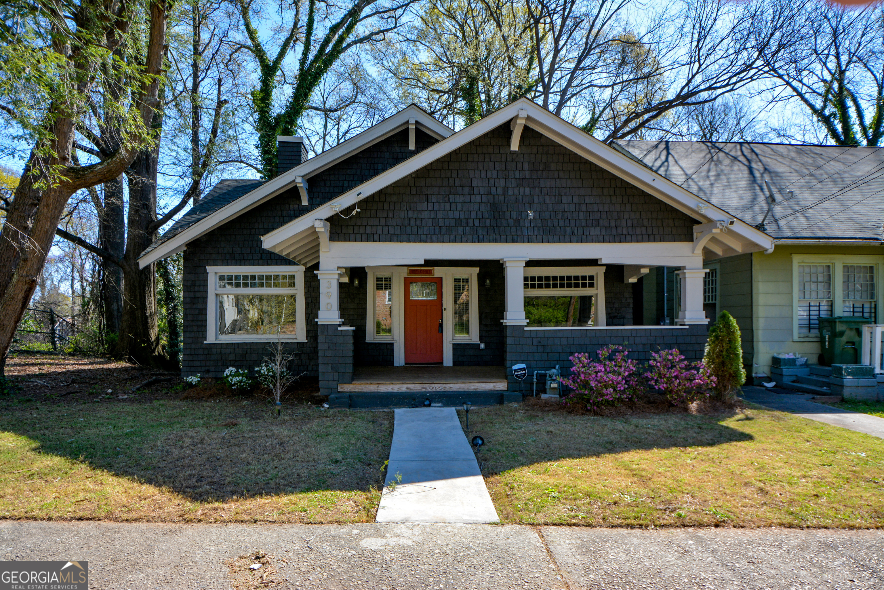 Property Photo:  390 Holderness Street SW  GA 30310 