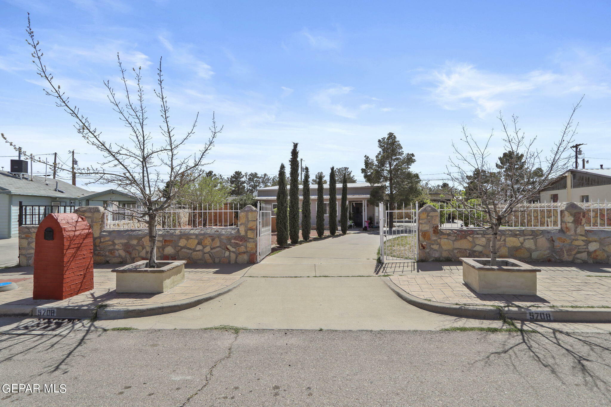 Property Photo: 5708 Hasan Avenue TX 79924