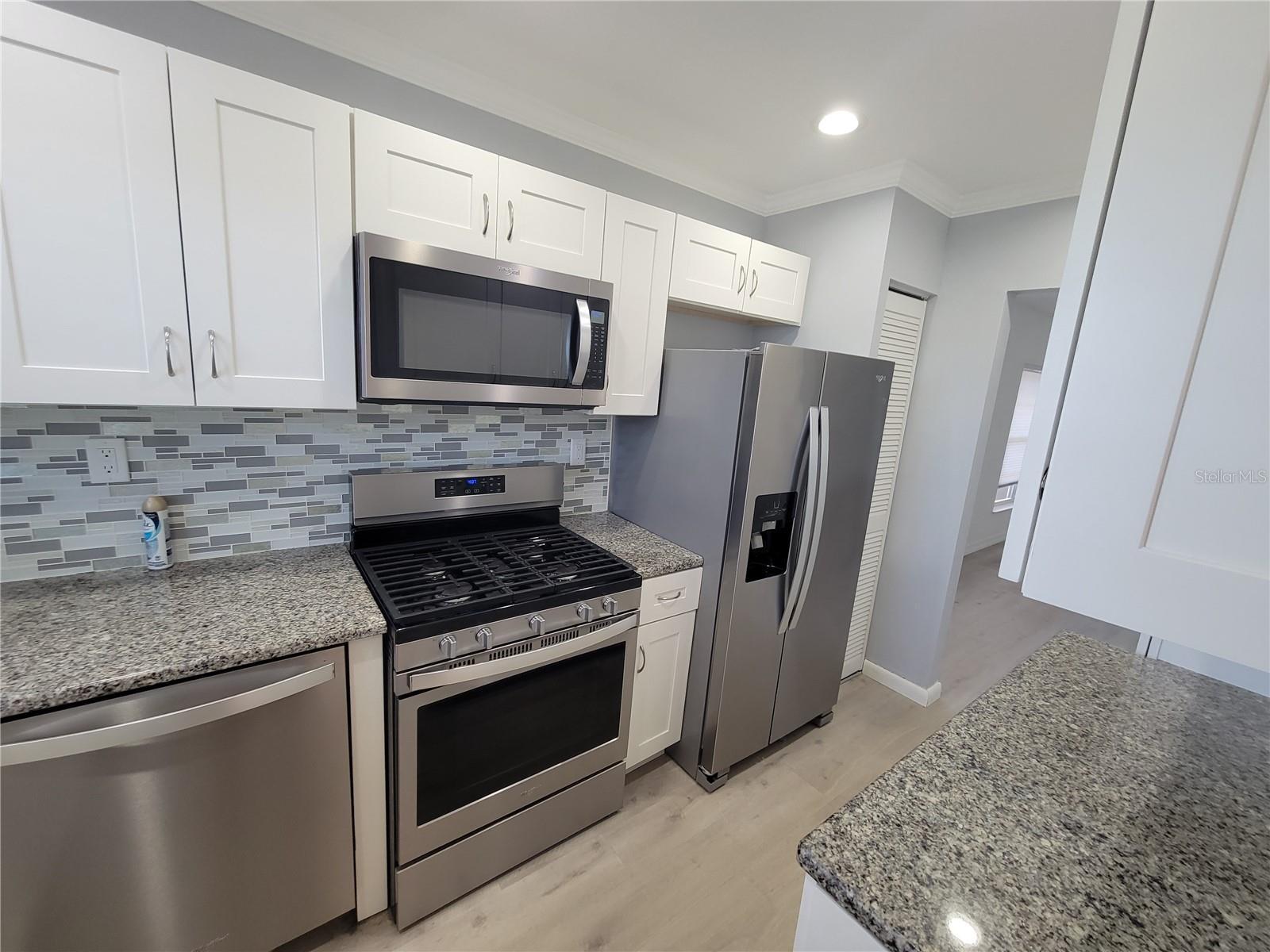 Property Photo: 9950 62nd Terrace N 410 FL 33708
