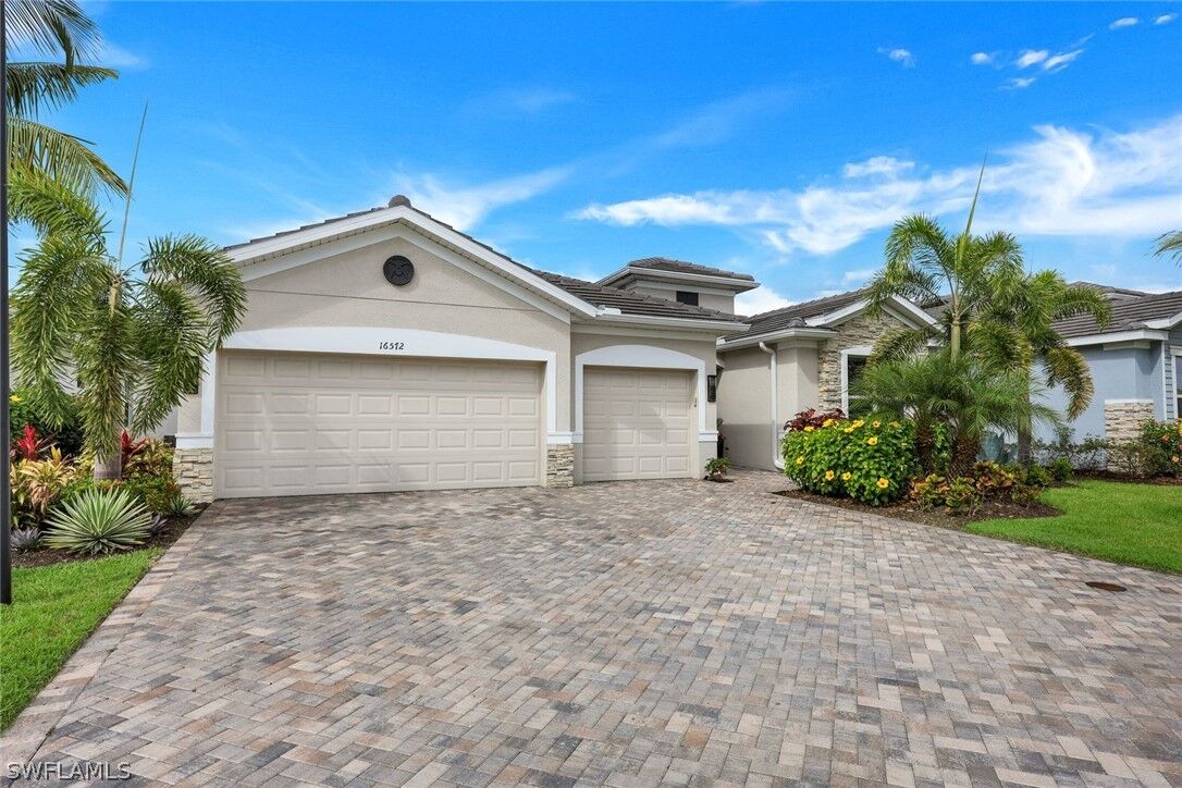 Property Photo: 16572 Bonita Landing Circle FL 34135