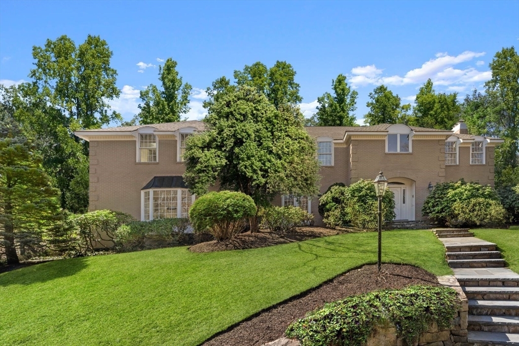 Property Photo: 23 Sutton Place MA 02493