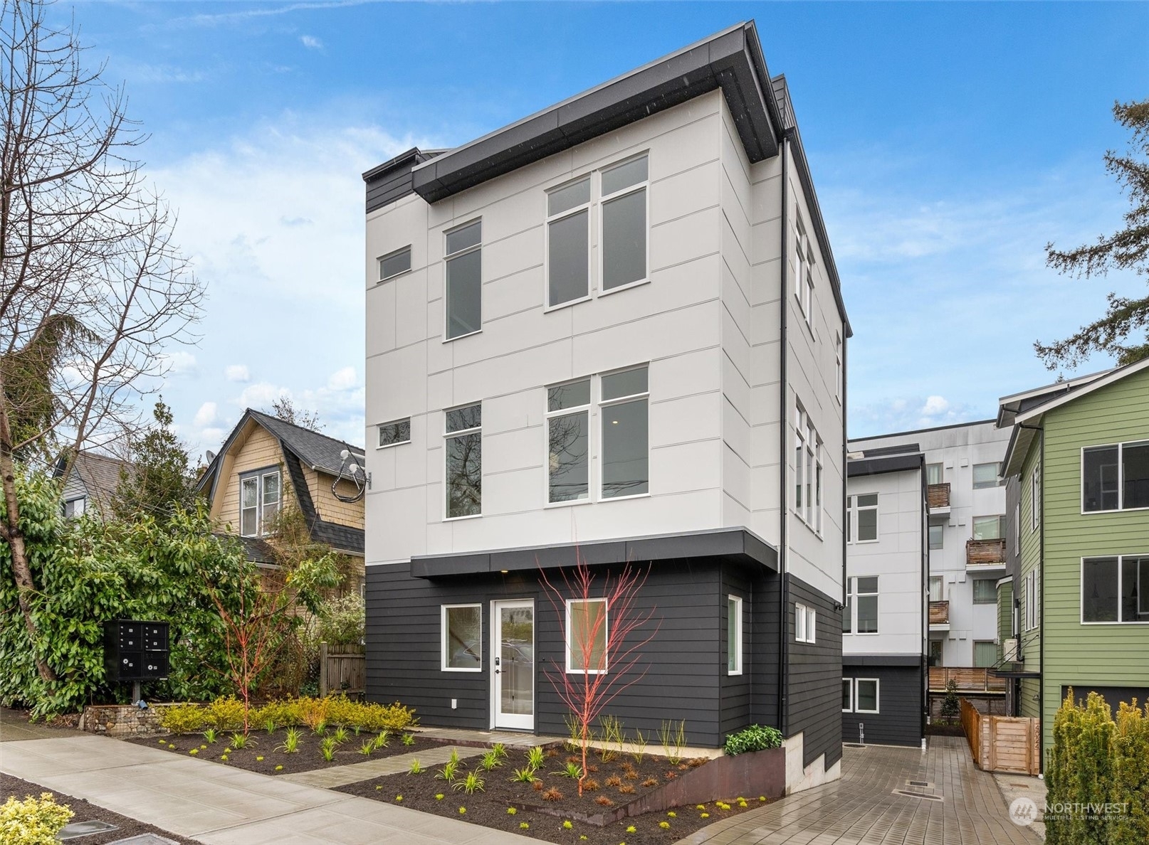 Property Photo: 4028 Midvale Avenue N WA 98103