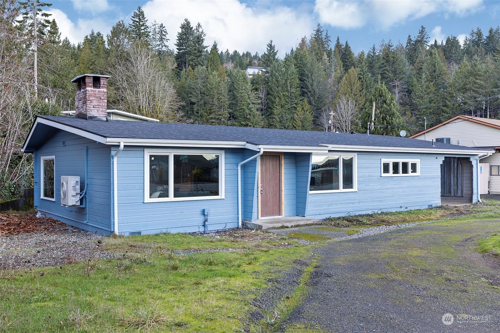 Property Photo: 26121 N US Highway 101 WA 98548
