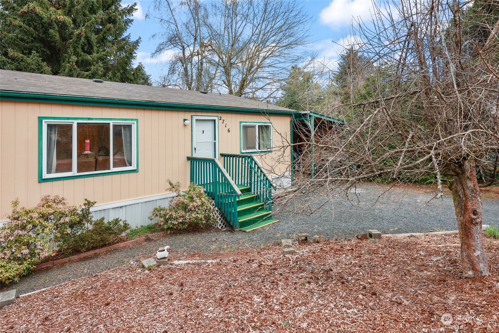 Property Photo:  2716 Trevue Avenue SW  WA 98512 