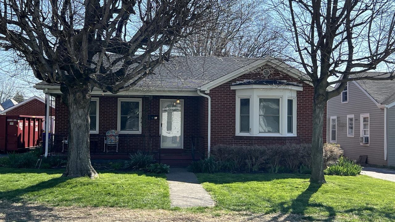 Property Photo: 217 S High Street KY 42134
