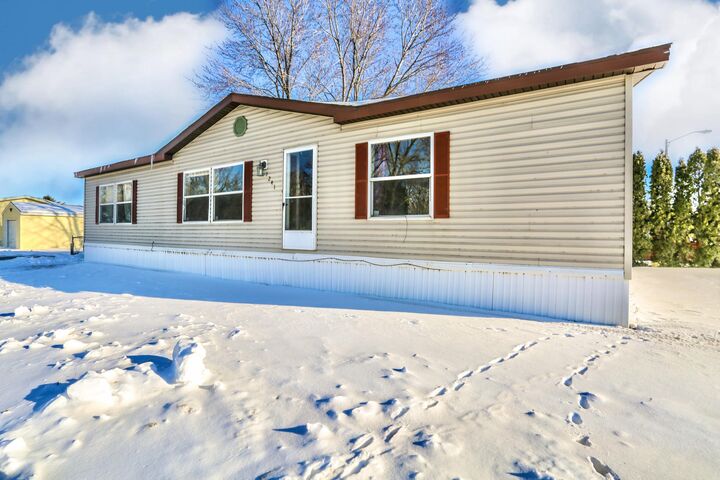 Property Photo:  1623 SW 10th Ave  SD 57401 