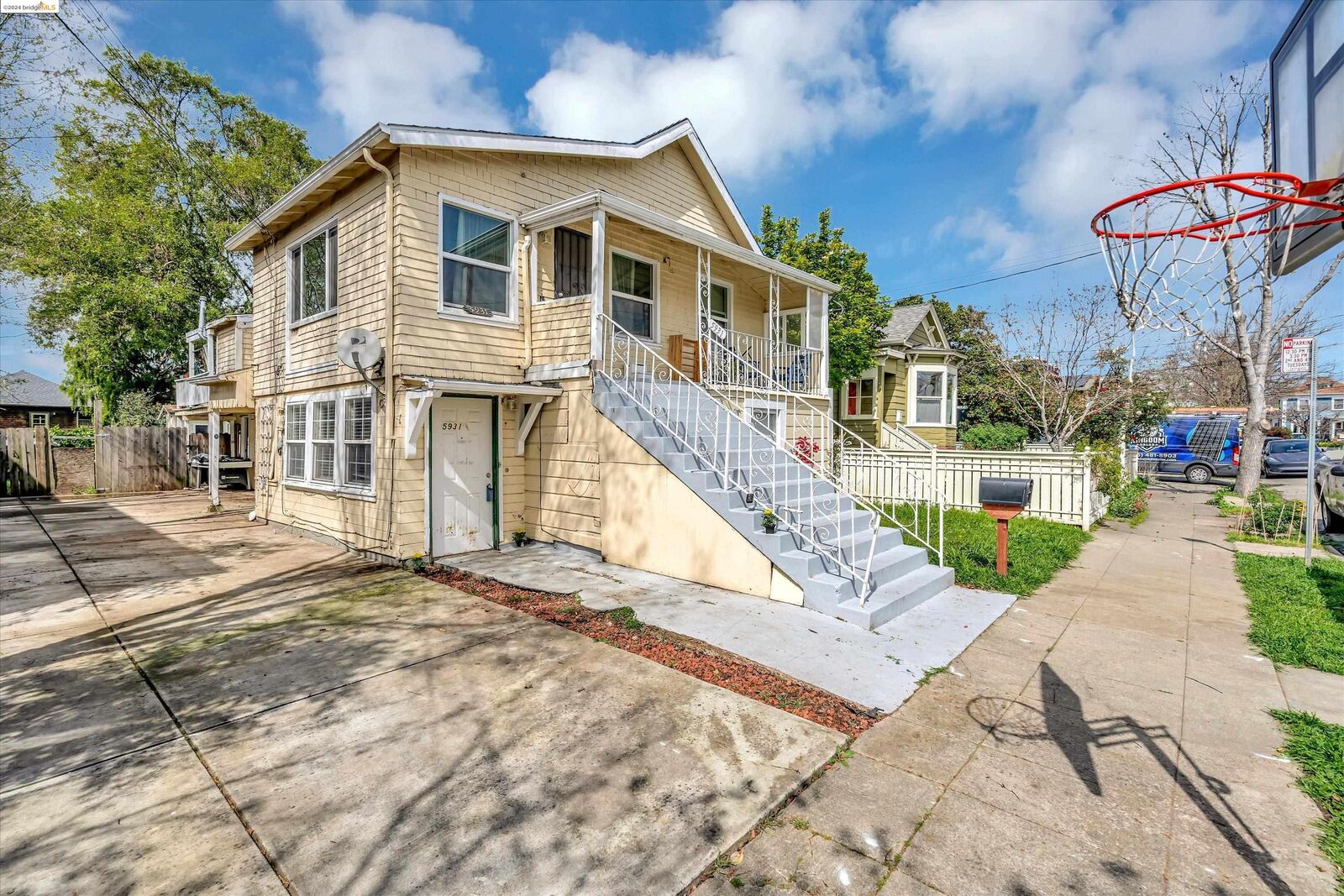 Property Photo:  5931 Maccall  CA 94609 