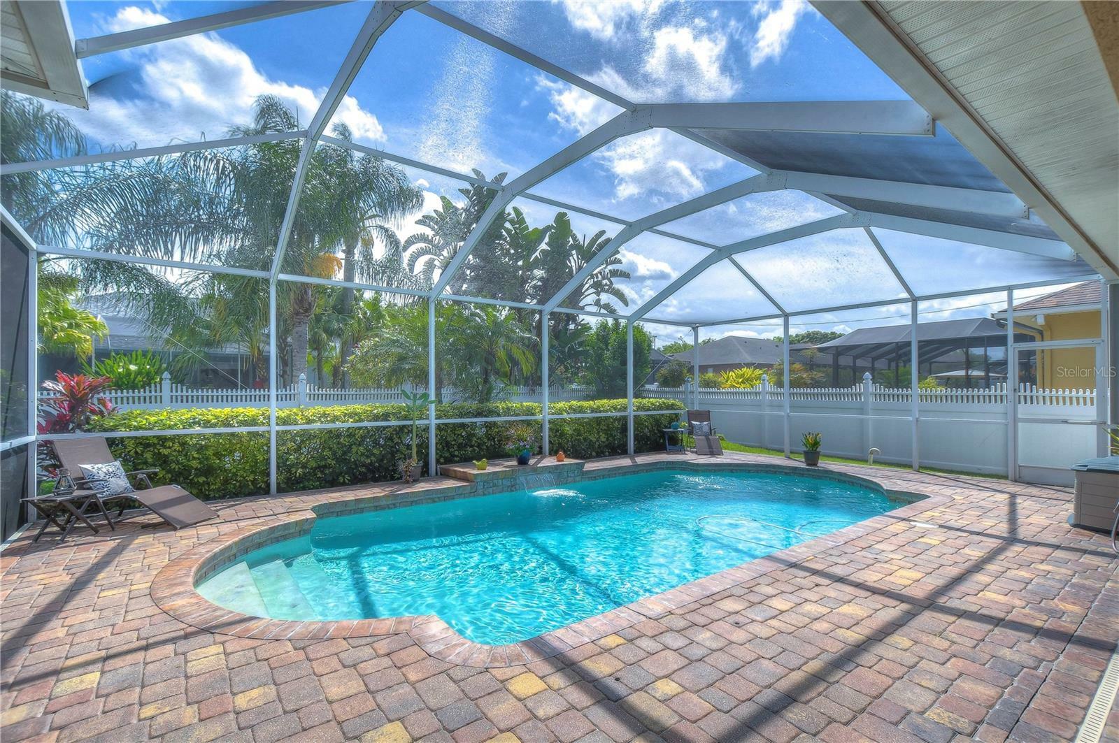 Property Photo:  705 Charter Wood Place  FL 33594 