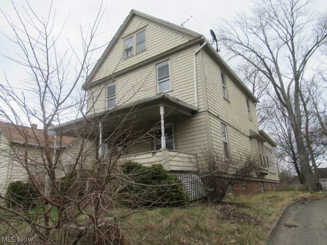Property Photo:  701 Kling Street  OH 44311 