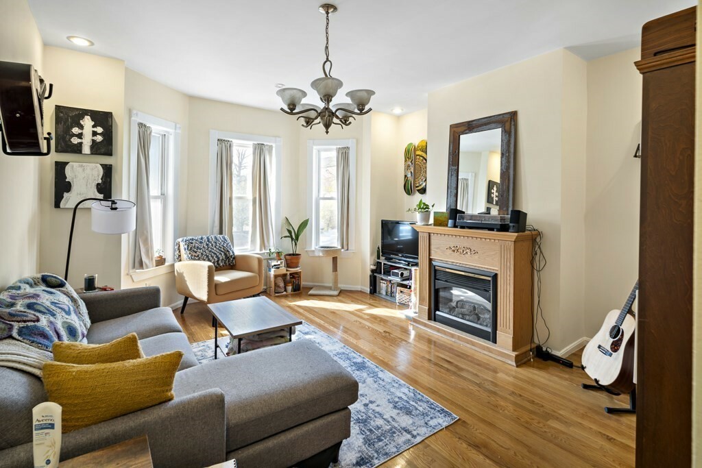 Property Photo:  176 Hyde Park Ave 1  MA 02130 