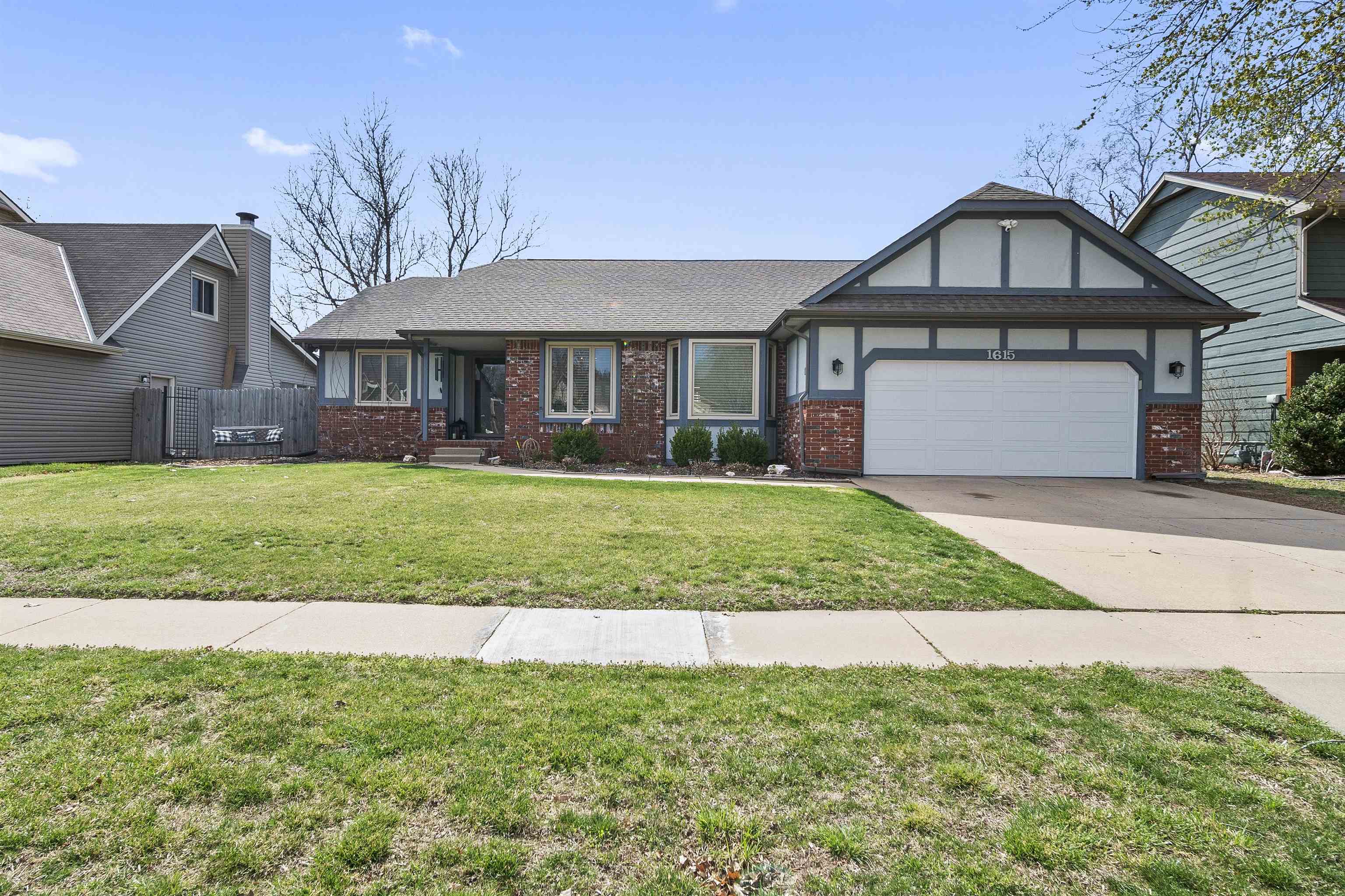 Property Photo:  1615 N Parkridge St  KS 67212 