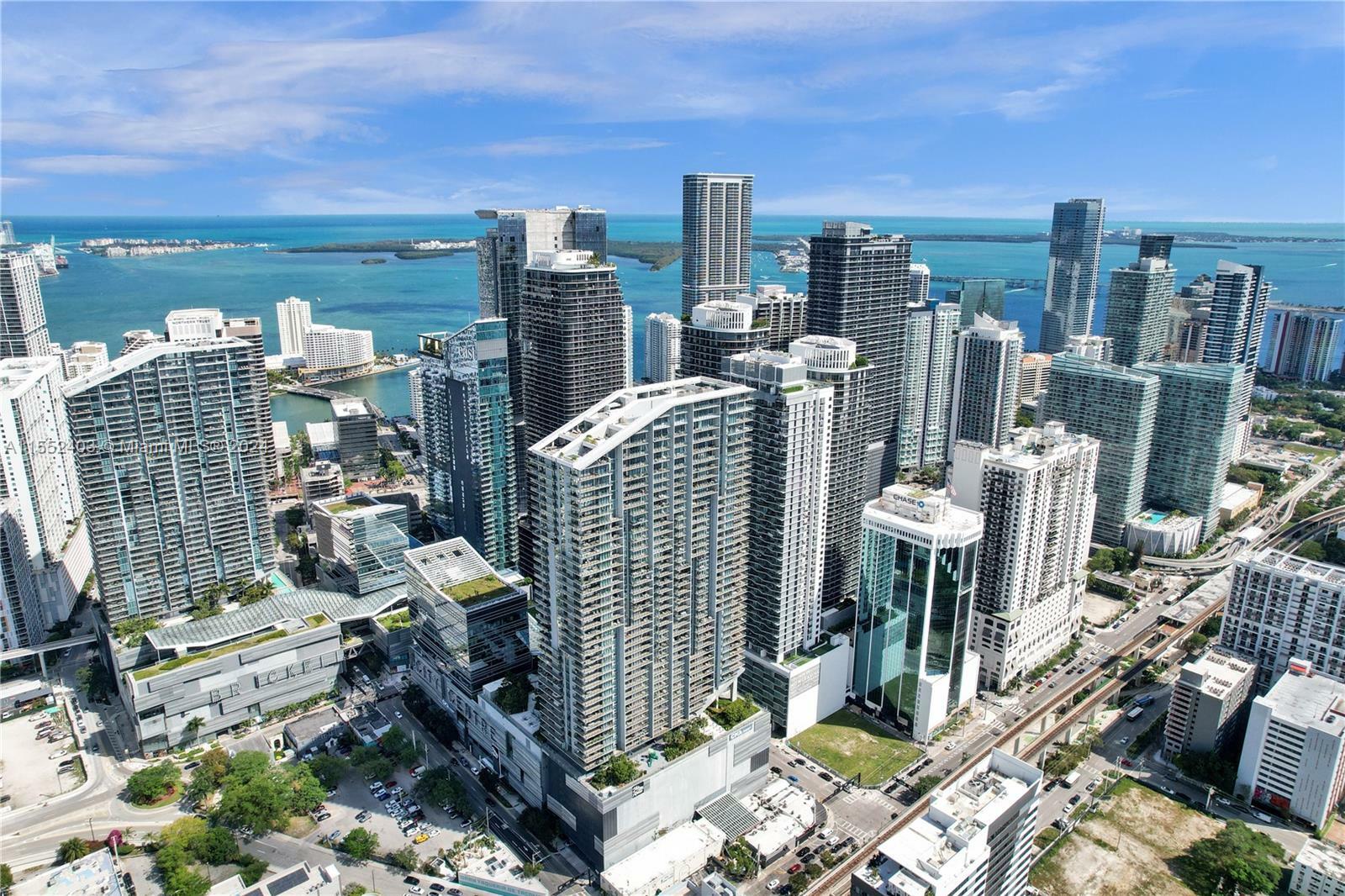 88 SW 7th St 1512  Miami FL 33130 photo