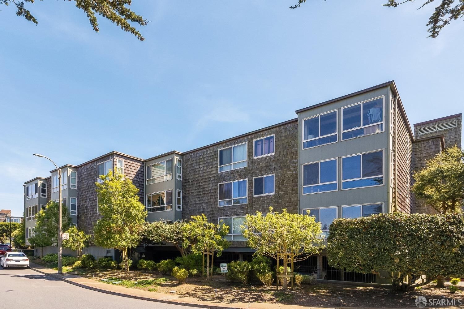 Property Photo: 135 Red Rock Way 105L CA 94131