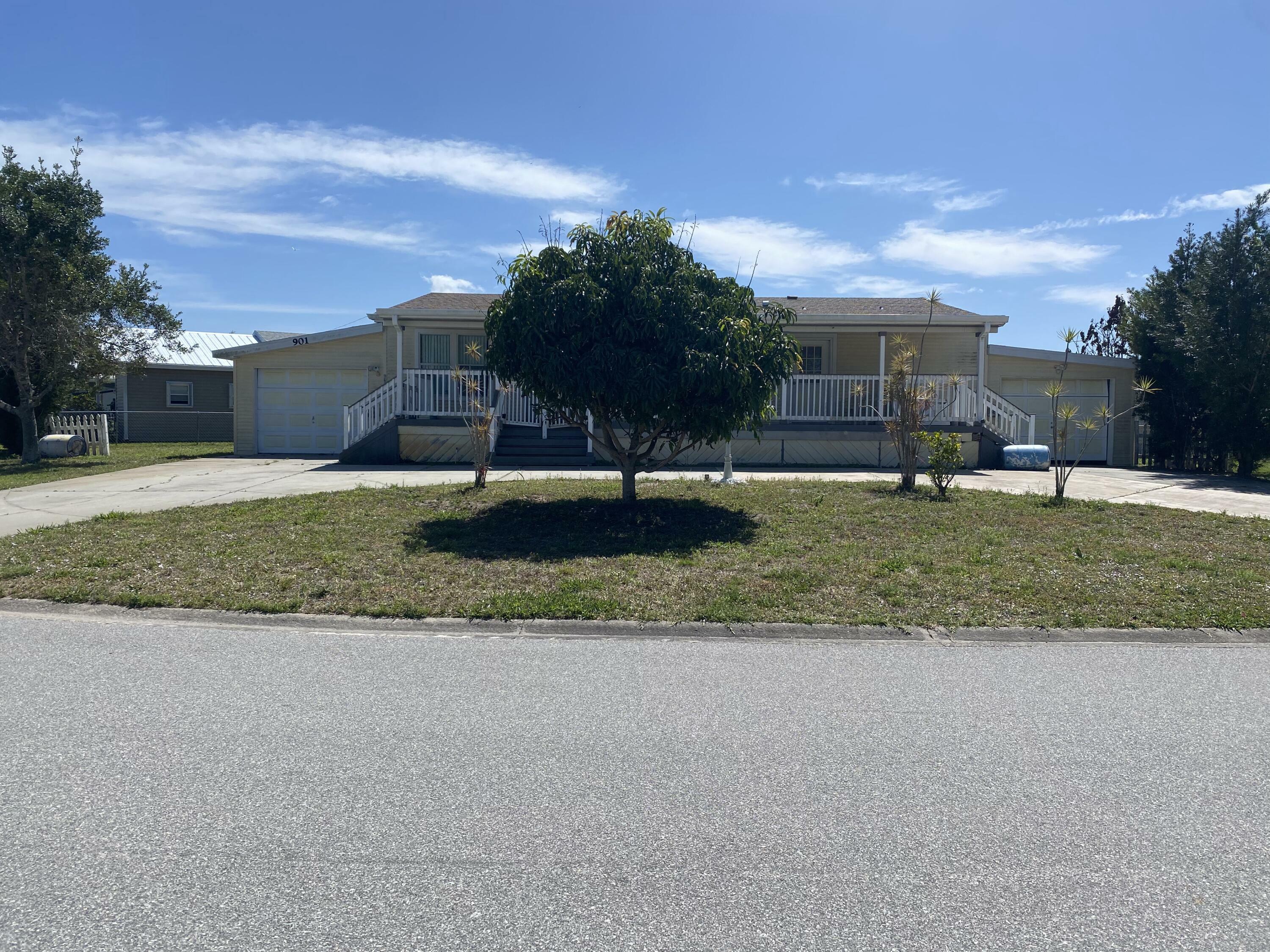 Property Photo:  901 Waterway Drive  FL 32976 