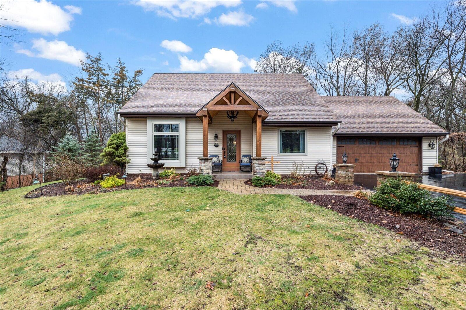 Property Photo:  177 Evelyn Ave  WI 53018 