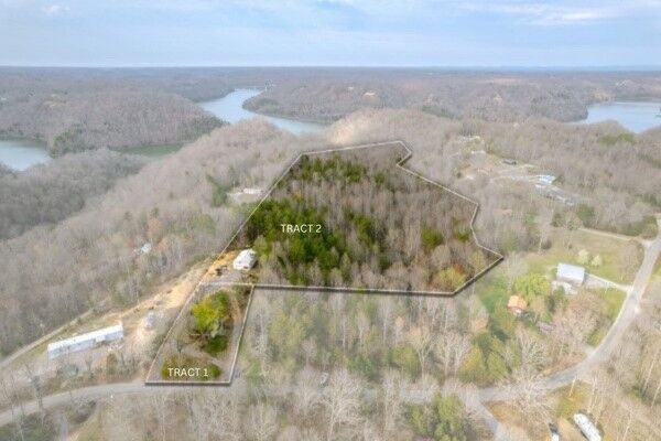 Property Photo:  1413 Poss Rd  TN 37166 