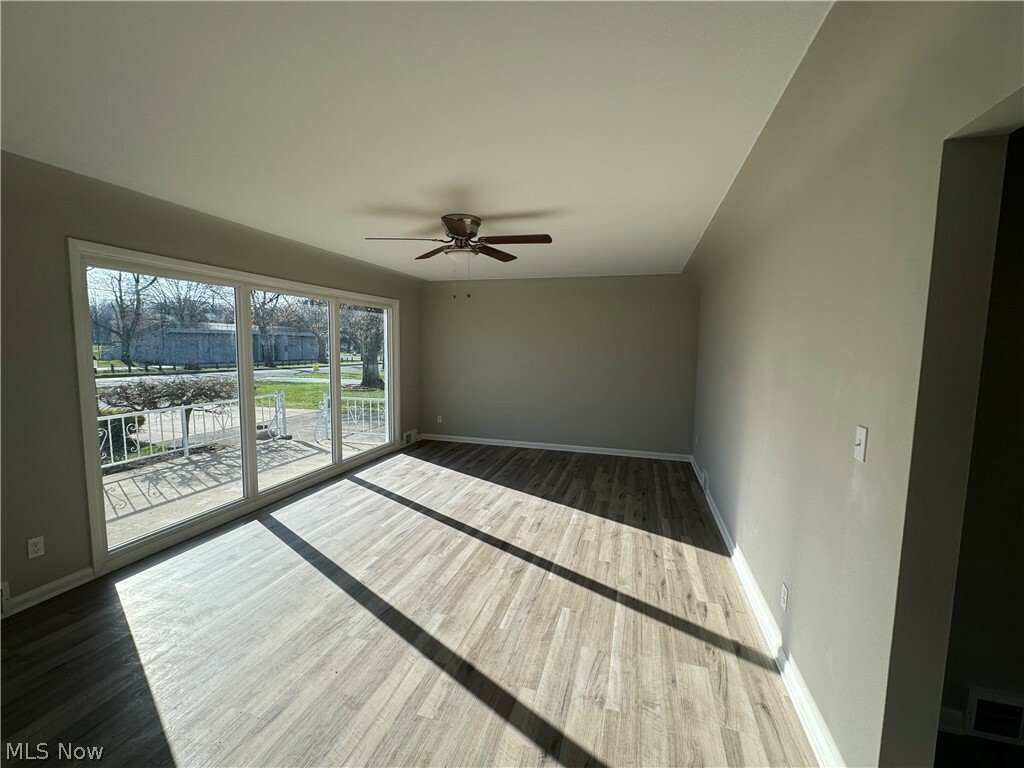 Property Photo:  528 Sycamore Drive  OH 44505 