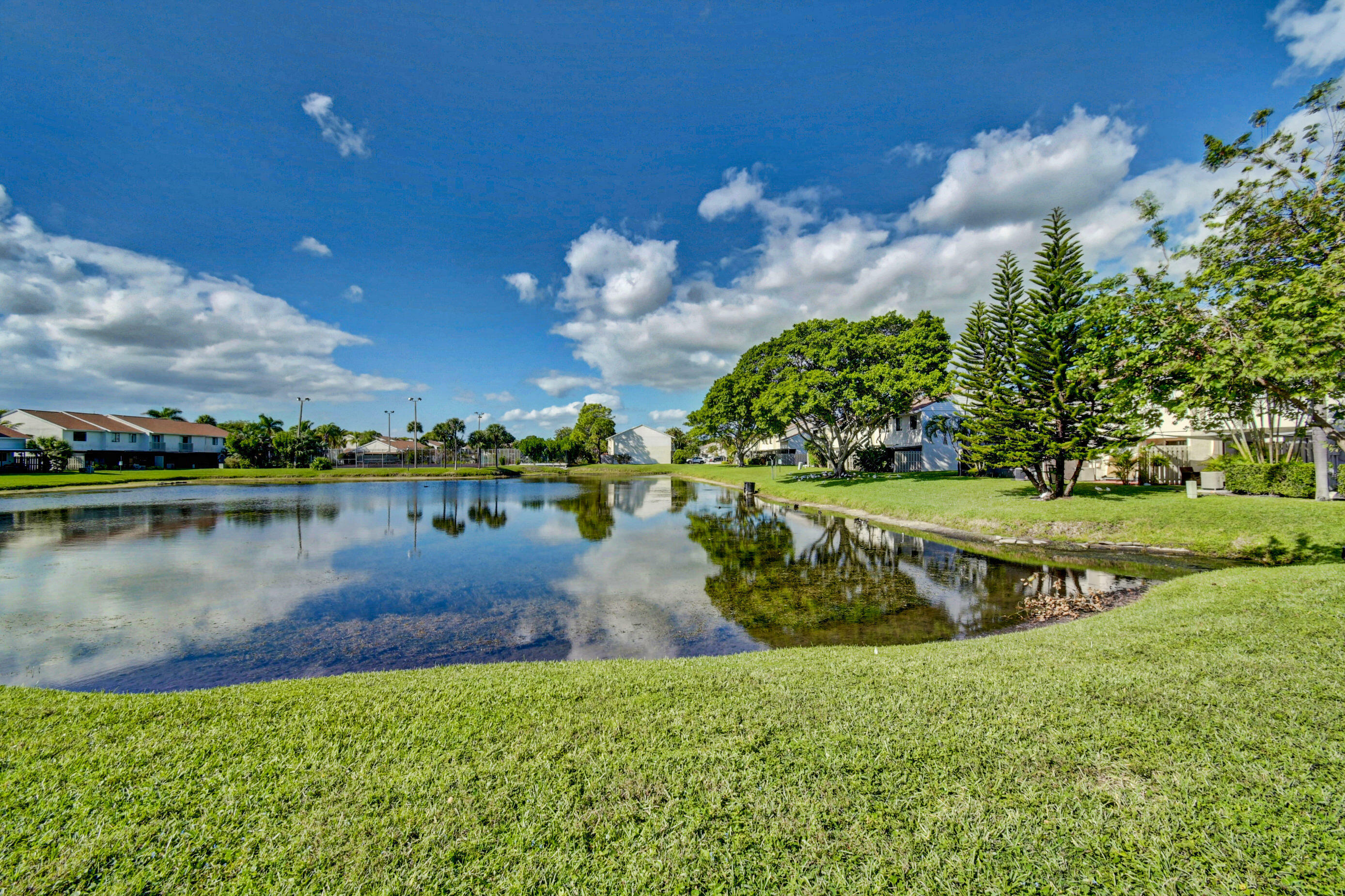 Property Photo:  2501 Seaside Drive  FL 33463 