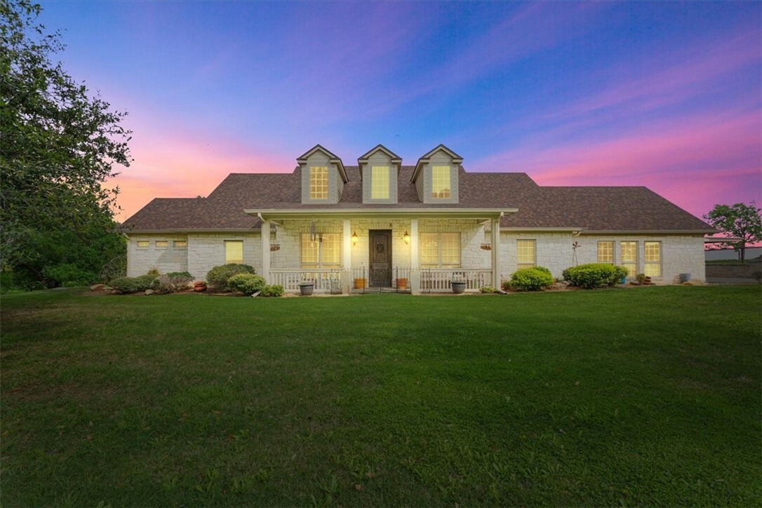 Property Photo:  1091 E Rocket Road  TX 76655 