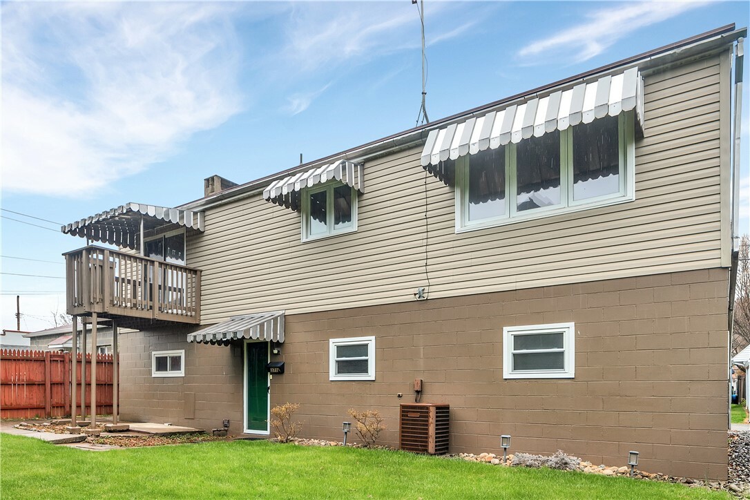 Property Photo:  371 1/2 Washington Ave  PA 15656 
