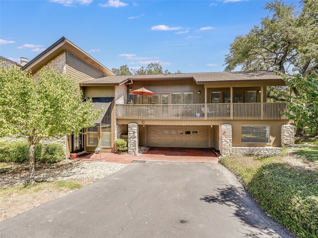Property Photo: 10 Stoney Creek Cove 10 TX 78734
