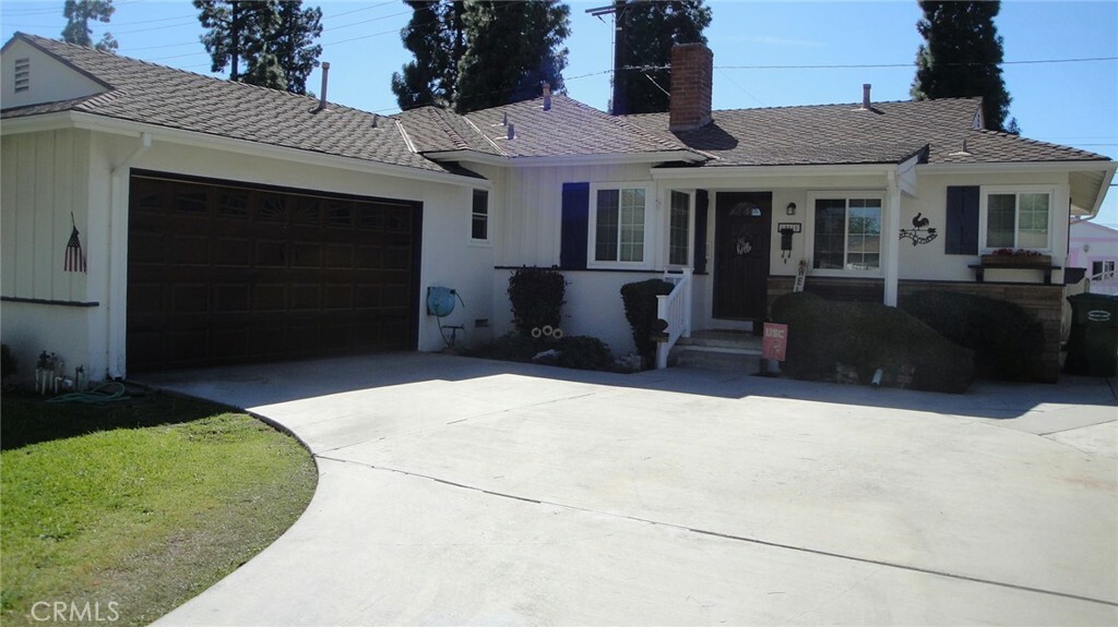 Property Photo:  10915 Mollyknoll Avenue  CA 90603 