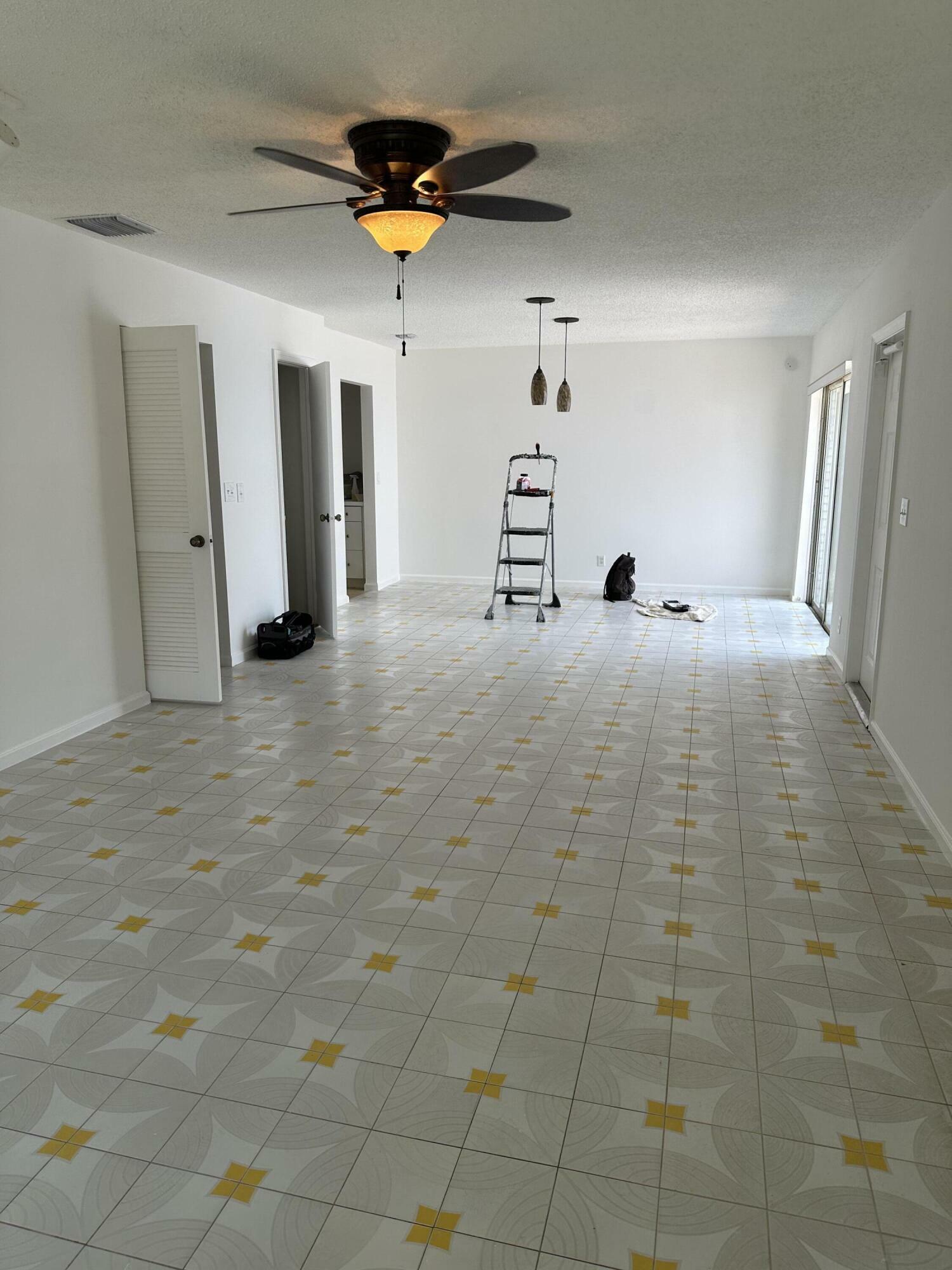 Property Photo:  10119 42nd Terrace S 129  FL 33436 