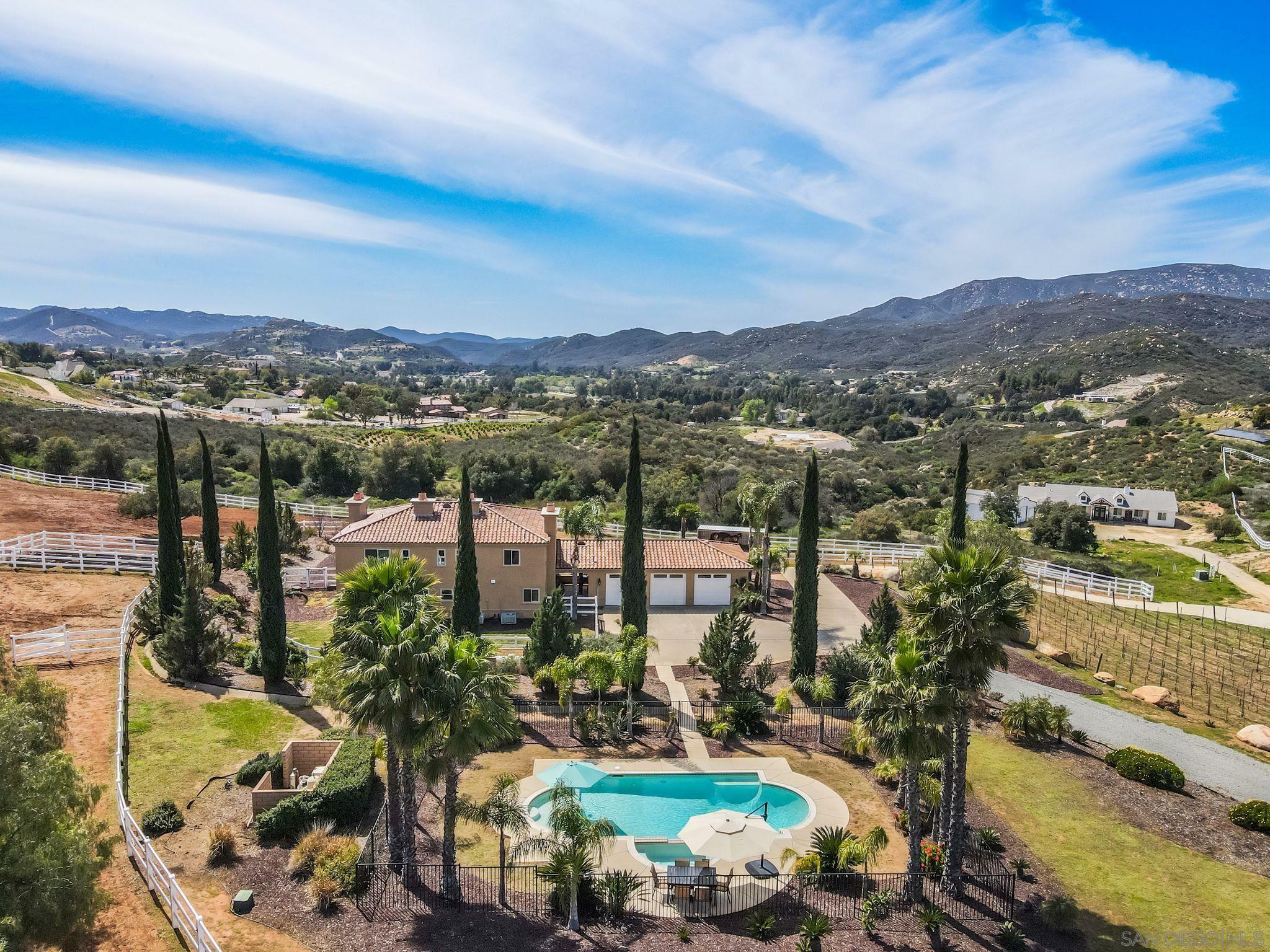 Property Photo:  37522 La Encina Circle  CA 92562 