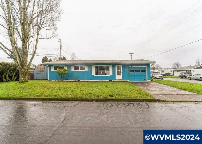 Property Photo:  2710  Oak St SE  OR 97322 